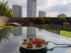 -上海龙之梦万丽酒店