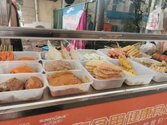 自助取餐区-萍姐炸串·大饼卷一切