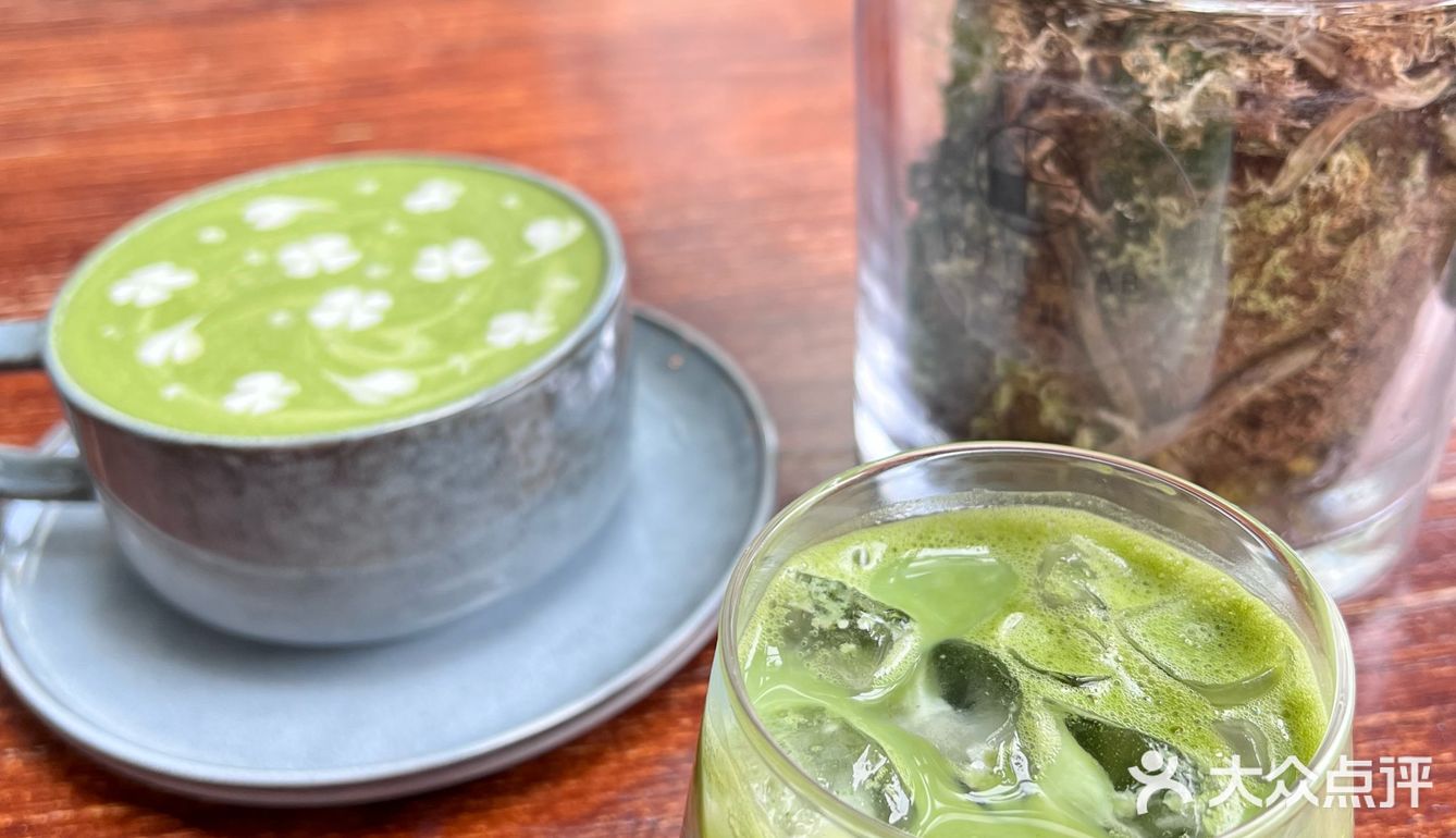 北京夏日｜雨后午间时光必须来一波抹茶拿铁☕️