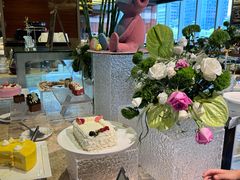 -大中华希尔顿酒店-念自助餐·嗨啤·小龙虾