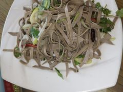 -溢心园香河肉饼总店