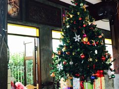 -Dash Teak House