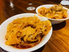 -艳阳天民俗村(公园路店)