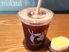 满杯车厘子-瑞幸咖啡(AI创新中心A区店)