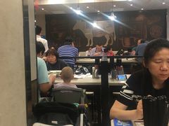 大堂-康师傅私房牛肉面(马泉营奥莱店)