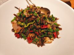 小炒腊肉皮条菌-一坐一忘云南菜(北京skp店)