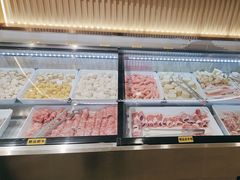 -嘎琉鲜切牛肉自助火锅