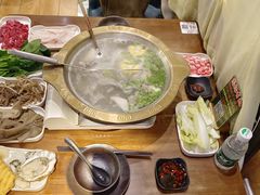-天成·潮州牛肉脆肉鱼生蚝自助火锅