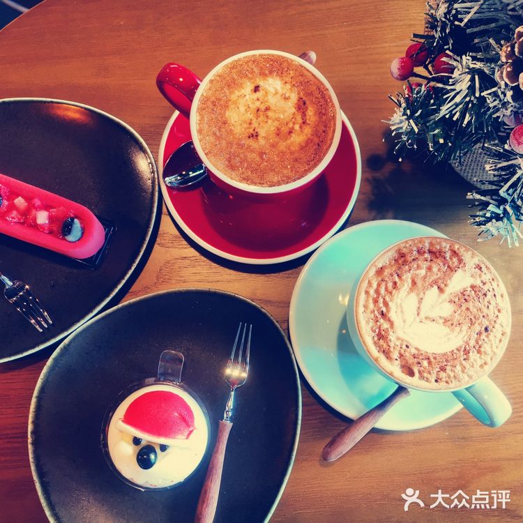 第一次探店献给了咖法森林！