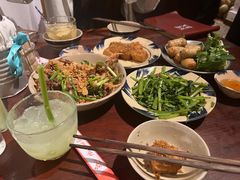 -Cuc Gach Quan Restaurant