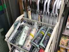 -全家便利店(沪太路三店)