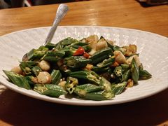 -旺角小渔村·海肠捞饭开创者(环山路店)