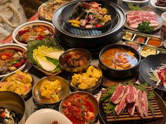 -草家酱蟹炭火烤肉店(珲春南路一店)