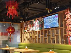 大堂-风光老灶麻辣香锅(大成路翠微百货店)