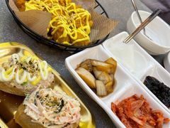 花式豆皮饭团-豚妈妈汤饭·部队锅(南京东路店)