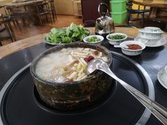 -南渝食府.墨脱石锅松茸鸡