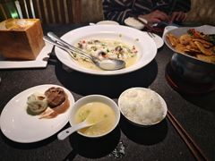 -茅庐川菜(威高广场店)