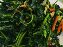 拌山野菜-北京龙庆四季香农家饭庄·灶台鱼·碳烤虹鳟鱼(龙庆峡店)