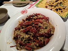 -肥肥虾庄·金牌油焖大虾(汉口城市广场店)