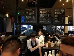-星巴克臻选(成都太古里店)