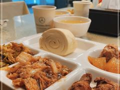 -天津波士信达奔驰4S店(卫津南路店)