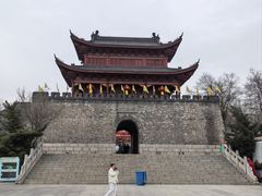 -巴陵广场