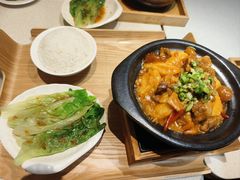 南方小土豆牛腩煲-膳心记-明火四宝煲仔饭(燕南店)