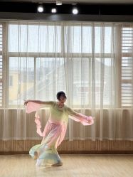 -艾美舞蹈工作室