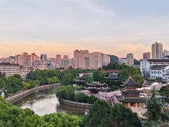 -包整·丝娃娃(甲秀楼景观店)