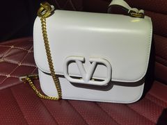 -塞拉瓦莱名品奥特莱斯