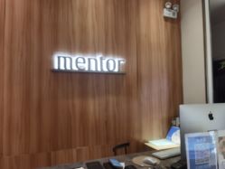 -Mentor Hair Salon