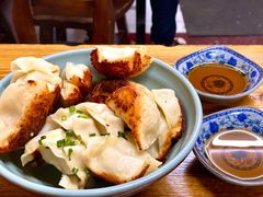 鲜肉煎饺-无名氏宵夜小摊(祝家三姐妹馄饨店)