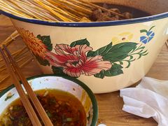 -拈签一笑黄牛肉辣卤串串