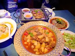 新疆大盘鸡-清真·卡德尔大叔新疆主题餐厅(龙汇路店)