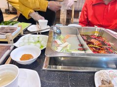 -百年川椒重庆老火锅(光谷店)
