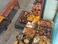 -草墩罗非鱼庄•野生菌•腊排骨(七星街上段店)