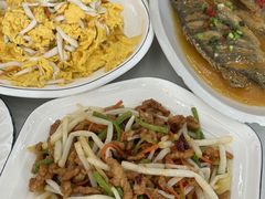 -丹水桥地锅鱼·翘嘴鲌·地方特色全鱼宴(丹江口大坝店)