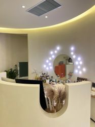 -初颜品佑肌肤管理