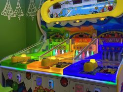 -莫莉幻想儿童乐园(三河燕郊永旺店)