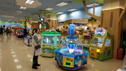 -莫莉幻想儿童乐园(三河燕郊永旺店)