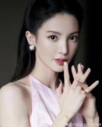 点击看大图 -纯色时光婚纱艺术馆WHITE