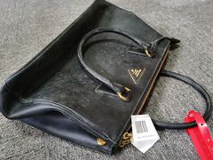 -爱革·洗衣改衣·洗鞋修鞋·洗包修包·奢侈品护理(宝地广场店)