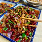 摩天轮下气氛组大排档