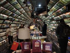 -钟书阁(珍园店)