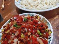 -歹歹的加个面过油肉拌面