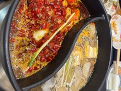 -沸炉重庆老火锅(军事博物馆店)