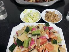 -龙顺园麻辣香锅(机场店)