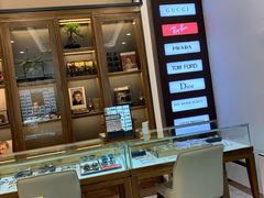 -回瑞眼镜·蔡司·依视路官方授权店(广益路万达店)