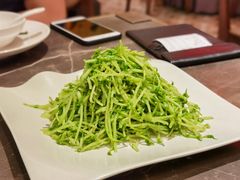 清炒豆苗-金鸭季·北京烤鸭(深业上城店)