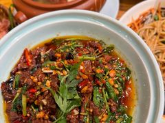 -老滇山寨•云南特色菜•地方菜•民族风情歌舞表演(金碧店)